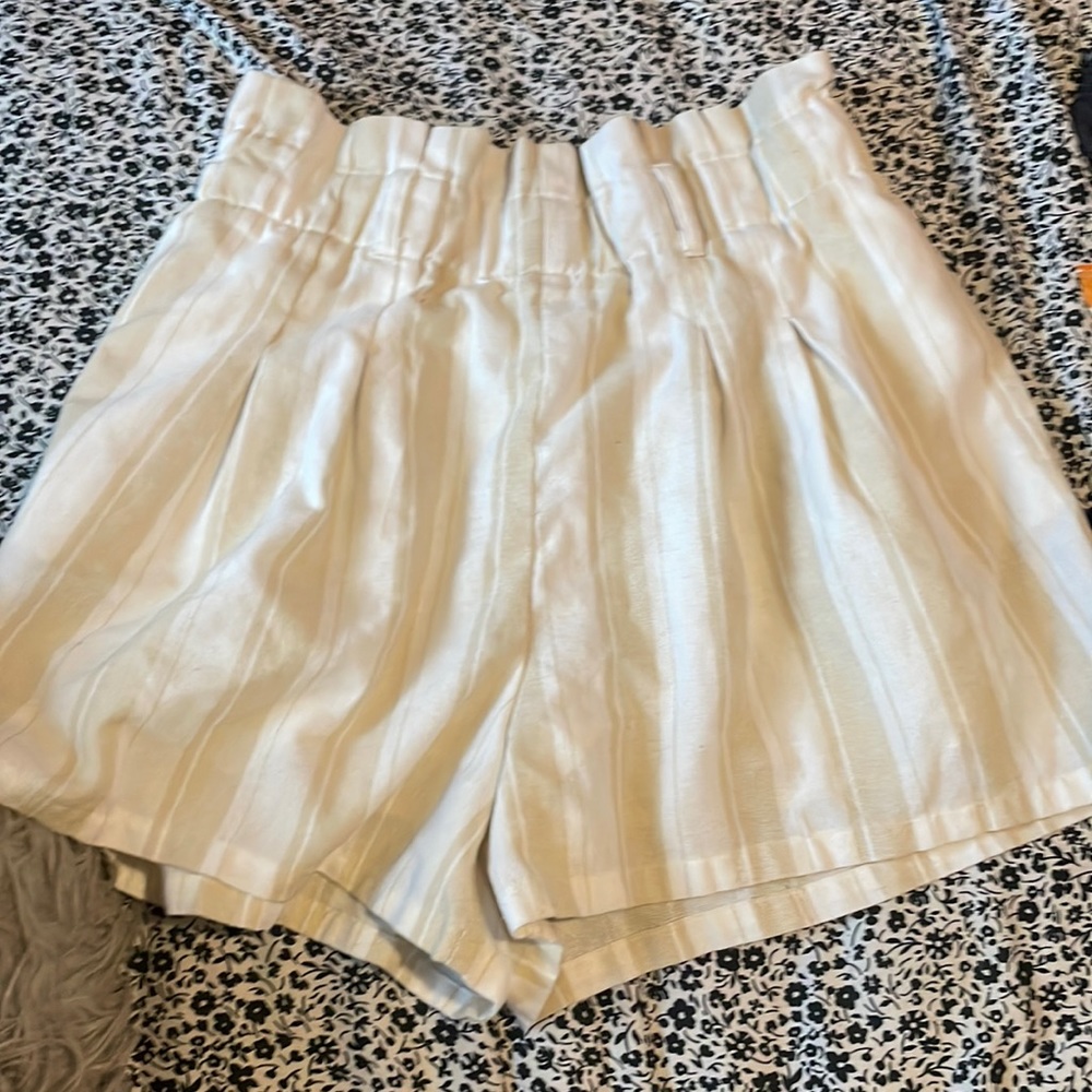 Francesca shorts size medium